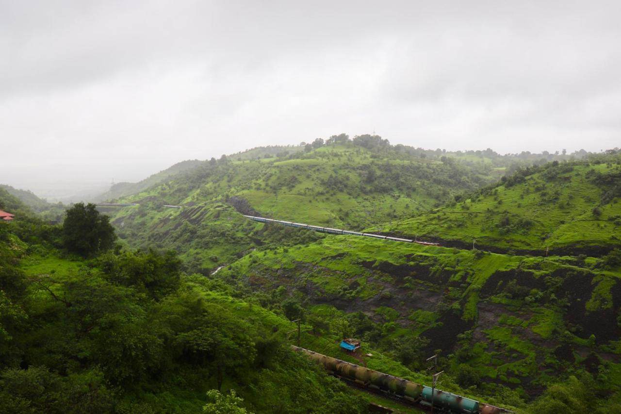 Manas Resort With Petting Zoo, Igatpuri Exteriér fotografie