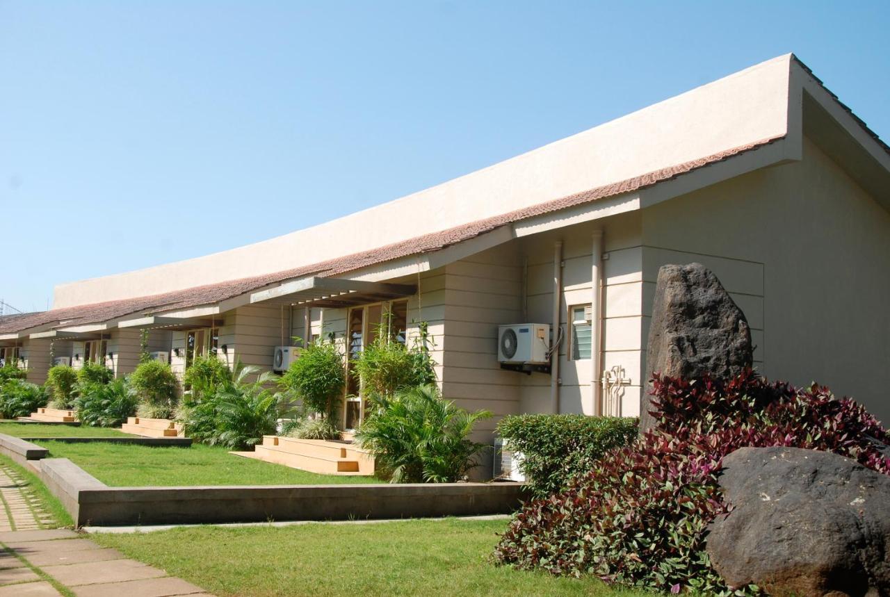 Manas Resort With Petting Zoo, Igatpuri Exteriér fotografie